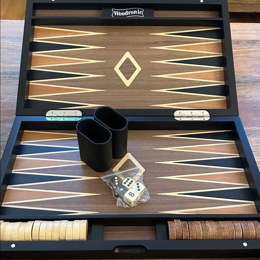 Geometric Wooden Backgammon set